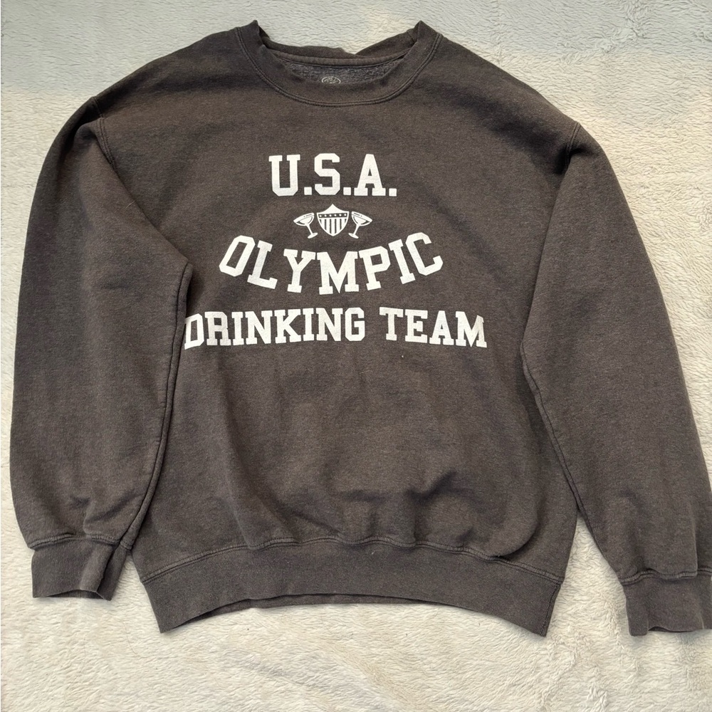 Olympic drinking team sweatshirt size medium